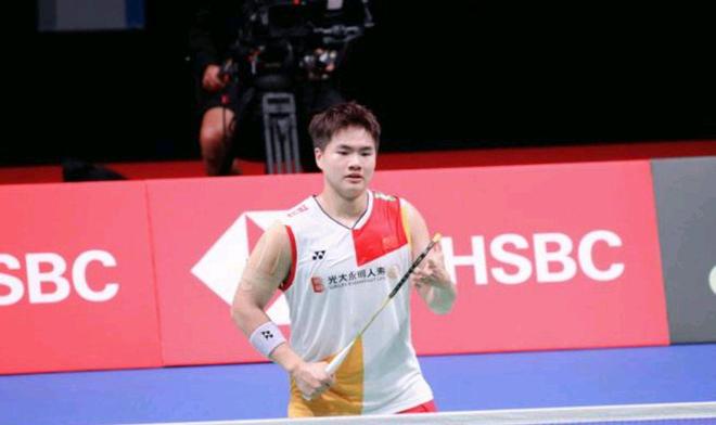 在两个回合 在两个回合